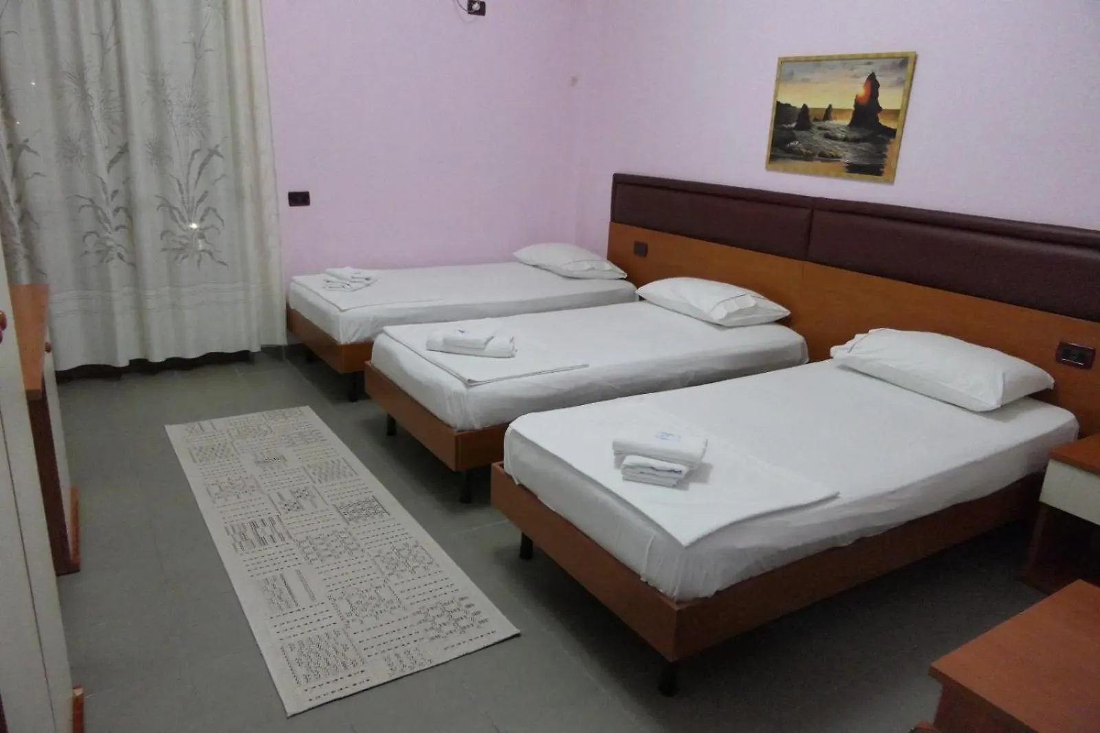 Hotel Edland Vlorë 3*,  アルバニア