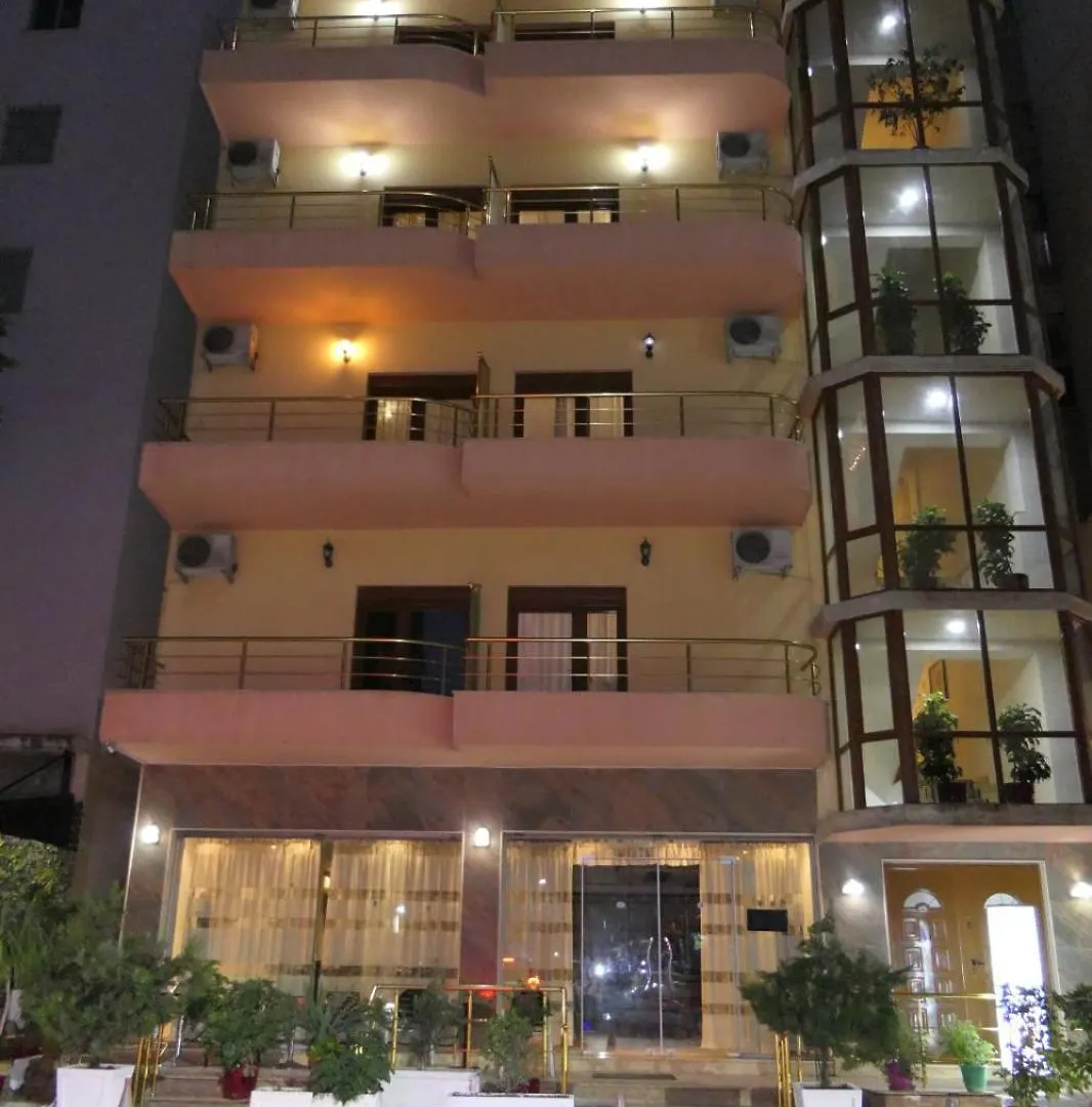 Hotel Edland Vlorë 3*,